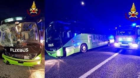 Incidente Bus Sulla A Foto Modenatoday Vigili Del Fuoco