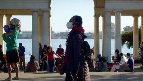 What's lurking beneath Oakland's Lake Merritt? Sting rays, sea lions ...