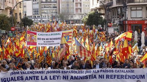 Val Ncia Celebra Otra Manifestaci N Contra La Amnist A Con El Autob S