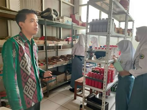 menuju smk berbasis tefa smk   bangsri melaksanakan pembelajaran