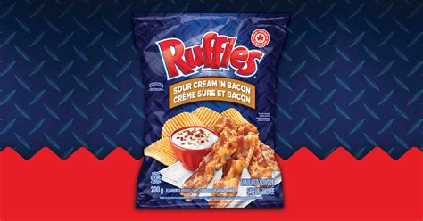 RUFFLES Sour Cream 'n Bacon Simulated Flavour Potato Chips