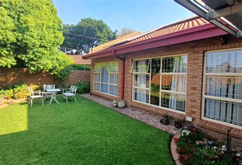 3 Bedroom Townhouse In Vaalpark Sa RL939391 Just Property