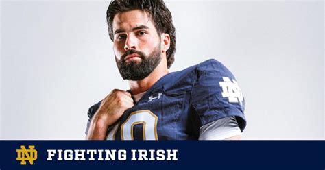 Sam Hartman Selected For Davey Obrien Watch List Notre Dame Fighting