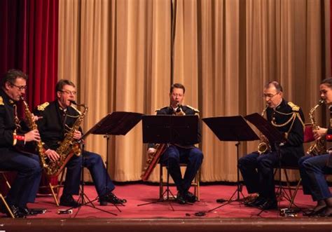 Quintette De Saxophones De La Garde R Publicaine Orchestre De La