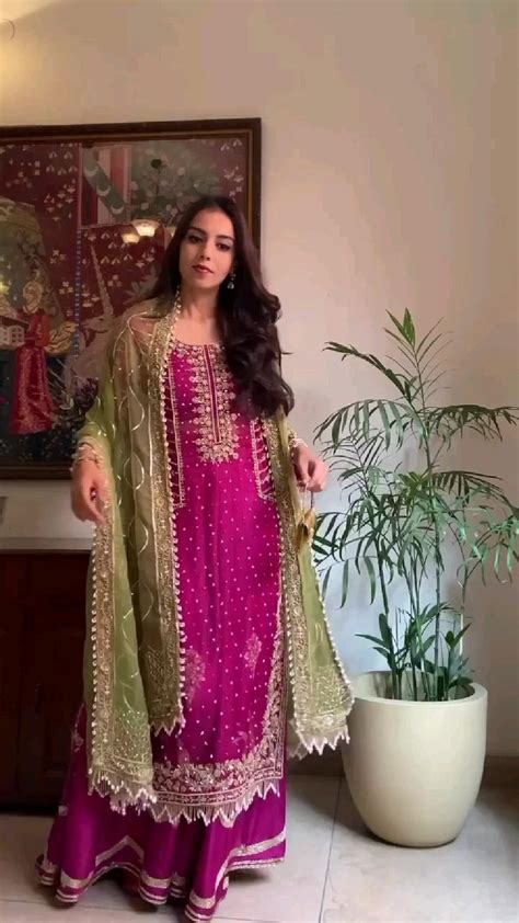 Pin By Trendy Threads By Sejal On Pins By You Pakistani Fancy Dresses