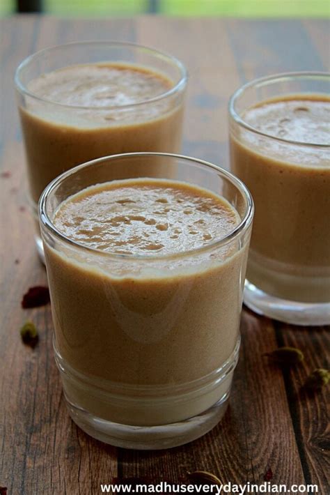 Chikoo Milkshake made with frozen Chikoo (Sapota Milkshake) - Madhu's ...