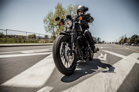 Motorrad Vergleich Yamaha Xv R Vs Harley Davidson Sportster