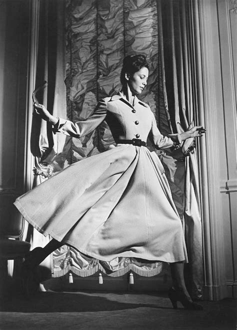 Christian Dior The New Look Photo By Emile Savitry 1947 Moda