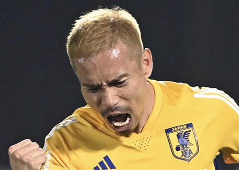 【サッカーw杯歴代】長友佑都の髪型・髪色まとめ！赤髪の意味はサイヤ人超？ Masa・blog