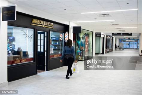 Peachtree Mall Photos and Premium High Res Pictures - Getty Images