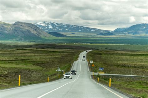 Driving in Iceland: Everything you need to know