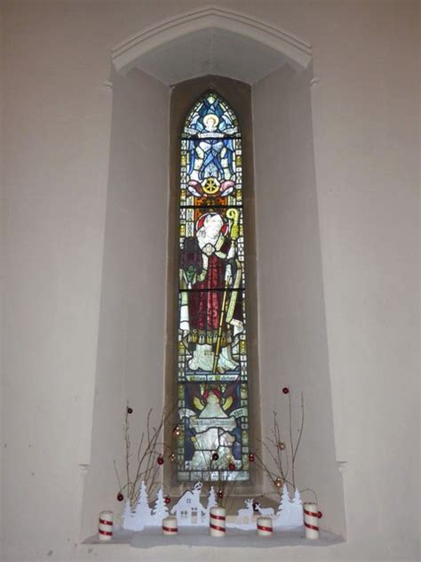 Holy Trinity Lyne Stained Glas Window © Basher Eyre Geograph Britain And Ireland