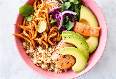 Poke Bowl Al Salmone E Avocado Ricetta Semplice E Gustosa