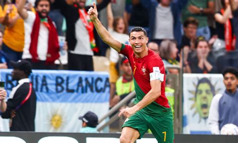 Cristiano Ronaldo n a stat pe gânduri a intrat pe Instagram imediat