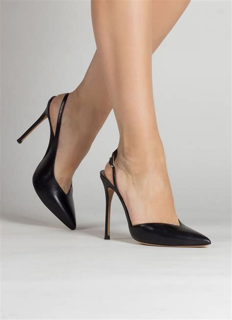 Slingbacks negros de tacón alto con escote asimÃtrico PURA LOPEZ