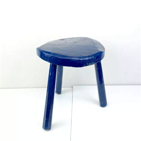 Ancien Tabouret Tripode De Traite En Bois Brut Laqu Bleu Ferme Berger