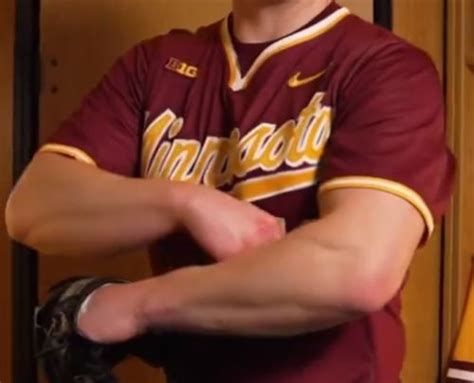 Minnesota Gophers Jerseys