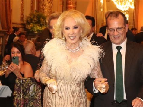 Mirtha Legrand Y M S Famosos En La Cena Solidaria De La Fundaci N