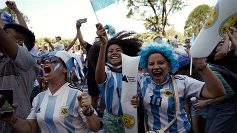 Qatar World Cup: Argentina fans celebrate semi-final goals | World News ...