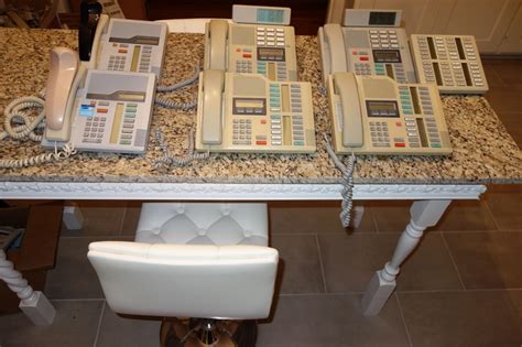 Lot Of 6 Nortel Norstar Meridian M7324 And M7310 Business Telephones