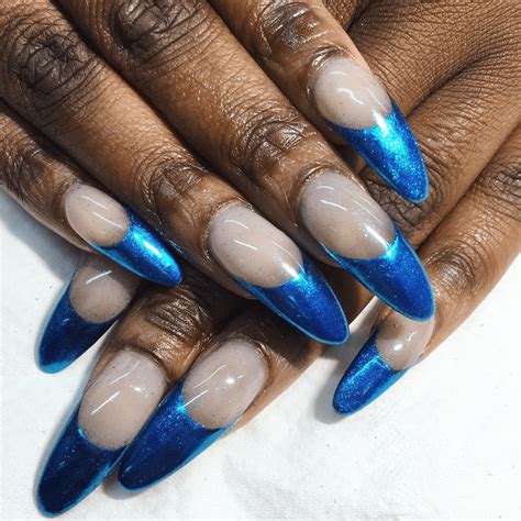 17 Royal Blue Nail Ideas That Are Absolutely Electric