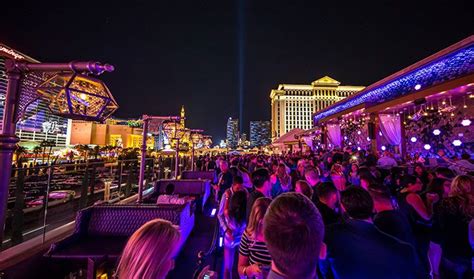 Omnia Nightclub Las Vegas Best Rooftop Bars Vegas Nightlife Vegas Strip