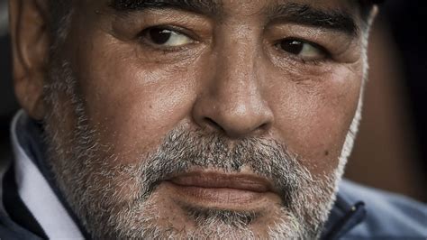 Morte Di Maradona Chiesto L Omicidio Colposo Per Medici Lo Hanno