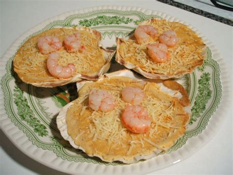 Cómo Hacer Conchas De Vieiras Rellenas De Una Pasta Especial De Merluza