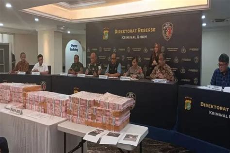 Polda Metro Jaya Bongkar Peredaran Uang Palsu Rp22 Miliar Begini