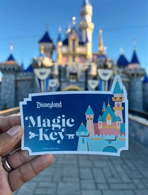 Disneyland Resumes Magic Key Pass Sales Dorky Parks Dad