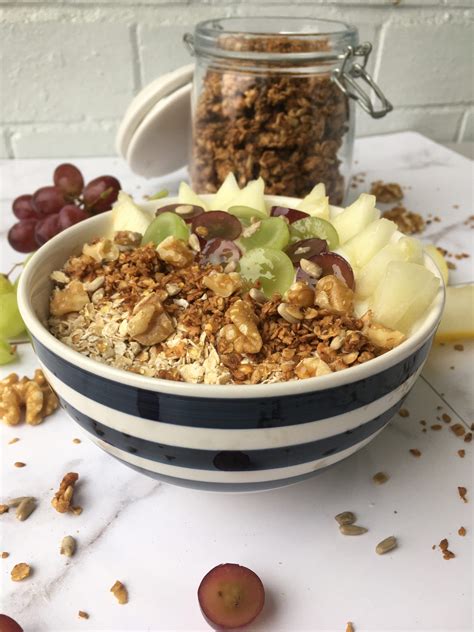 Greek Yoghurt Breakfast Bowl 5 Minute Breakfast 8 Theunicook