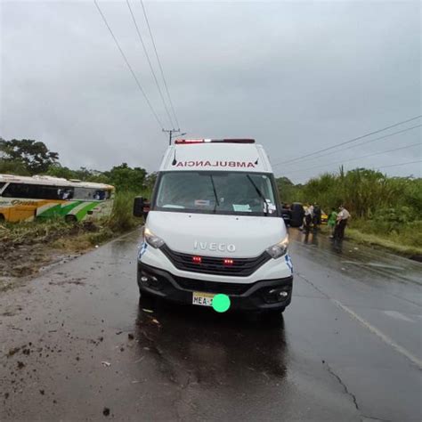 Un bus se accidentó en Morona Santiago y dejó al menos dos heridos