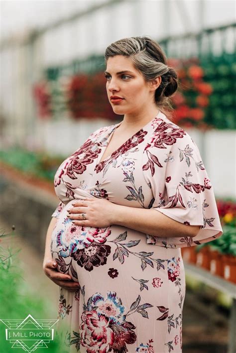 Pin By Ross Bauer On Maternity Pretty Pregnant Pregnant Model