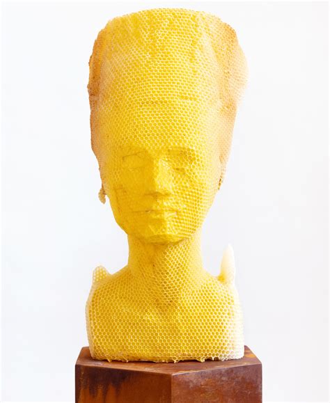 Itscolossal60000 Bees Recreate The Nefertiti Bust And Other Classic