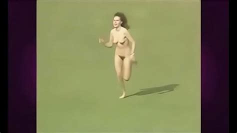 Running Naked Search XNXX