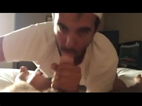 waseem zeki paquistaní chico chupando cliente dick XVIDEOS