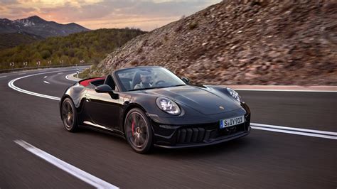 Porsche911 Performance Hybrid Revealed