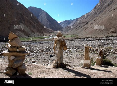 Kunlun Mountains Sangzhu Road Stock Photo - Alamy