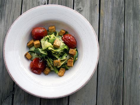 Tagliatelles De Courgettes Et Tofu Croustillant Aux Agrumes Tout Sauf