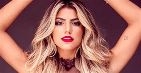 Ex BBB Hariany Surge De Lingerie Provocante E Causa Nas Redes Sociais Chama O SAMU