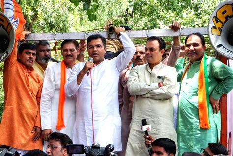 Bjp Mp Parvesh Verma With Party Supporters Protest