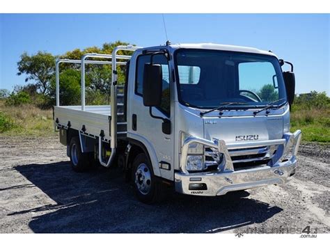 Buy New Isuzu Isuzu Npr Swb Tray Truck In