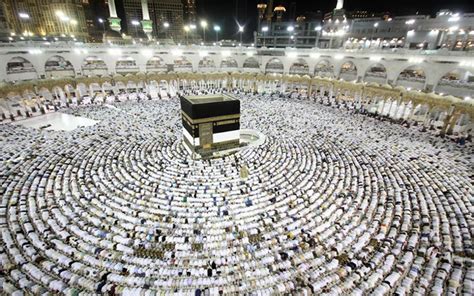 Video Hombre Se Lanza Desde El Techo De La Gran Mezquita En La Meca Y