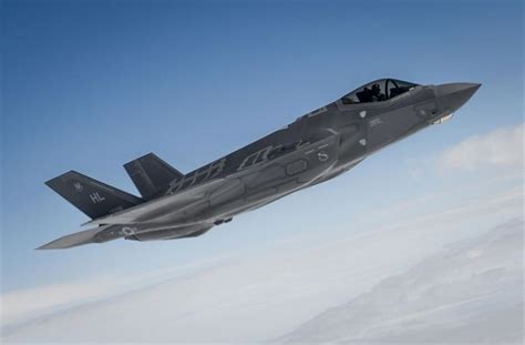 Saab critique la procédure ayant conduit le Canada à choisir le F 35A