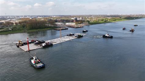 Afzinken Tunneldeel Maasdeltatunnel Op Oktober