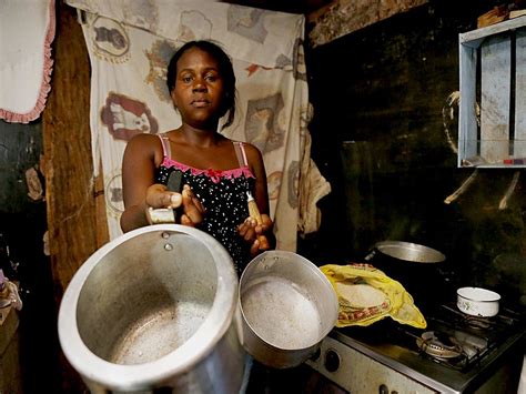 Mundo viu 10 milhões a mais começarem a passar fome em Internacional