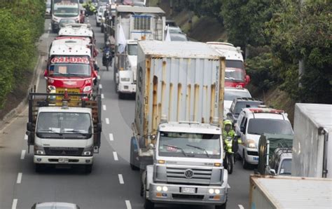 Transportadores De Carga En Antioquia Paran Camiones