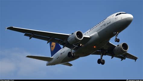 D Ails Lufthansa Airbus A Photo By Tim S Id