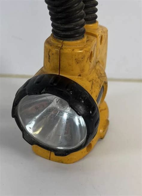 Dewalt Dw V Cordless Flexible Flashlight Work Light Tool Only Ebay