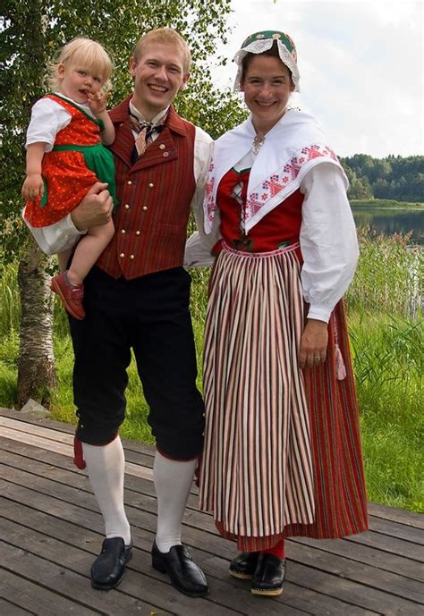 Pin By Visit Lindsborg On Sweden Folkdräkt Scandinavian Costume Folk Clothing Traditional